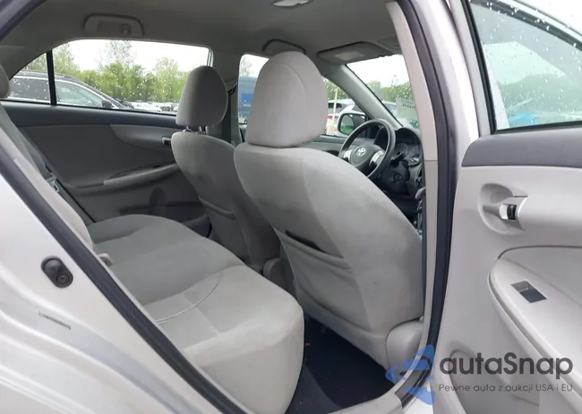 2T1BU4EE8AC290830: 42193508