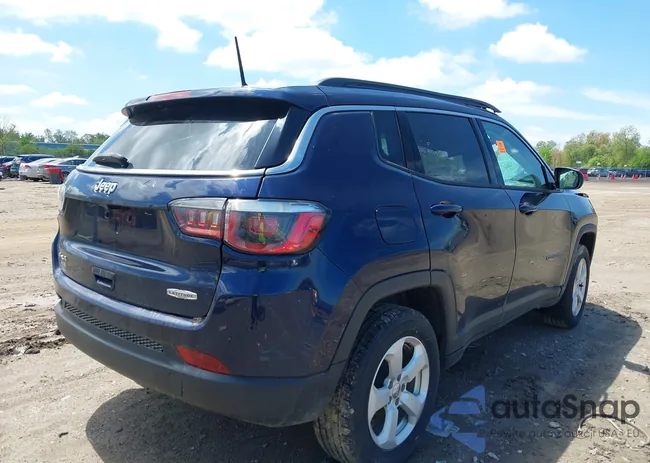 3C4NJDBB4JT418607: 42193644