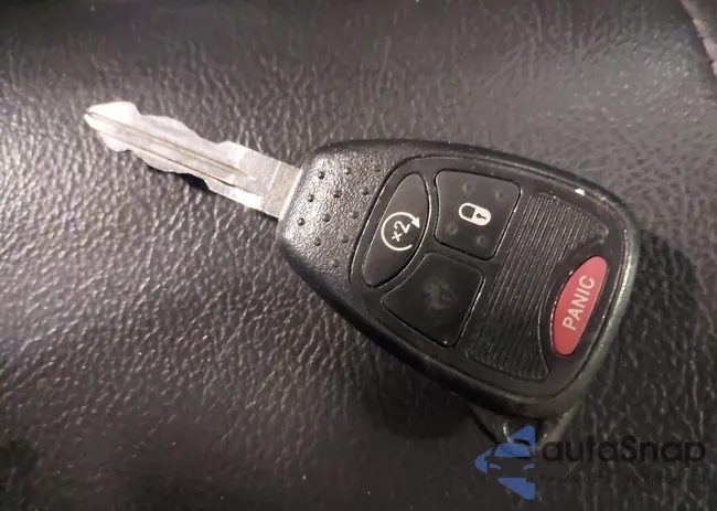 1C4NJDEB4GD631759: 42193660