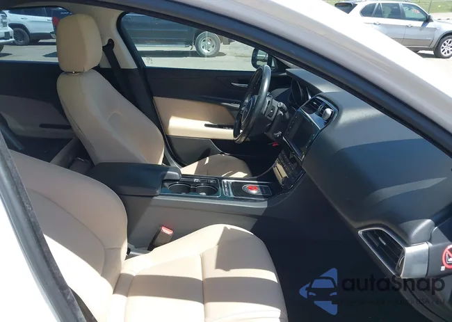 SAJAJ4BNXHA953792: 42193726