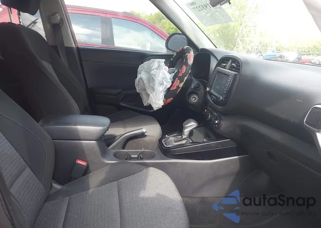 KNDJ23AU3L7014682: 42193227