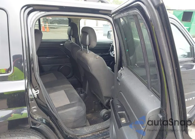 1C4NJRFBXFD169475: 42194444