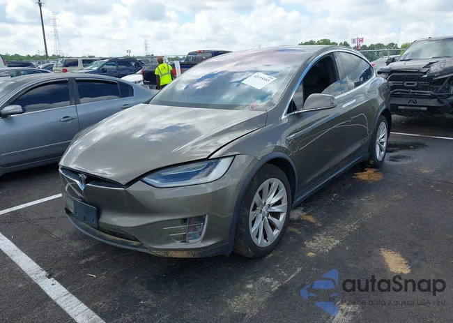 5YJXCAE26GF008007: 42195583