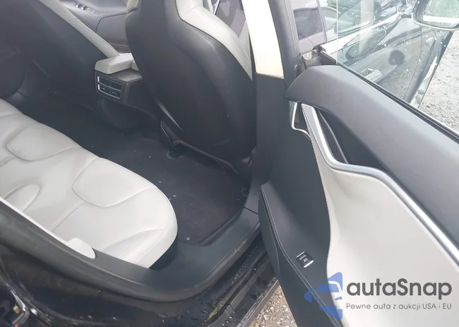 5YJSA1DG7DFP26402: 42195726