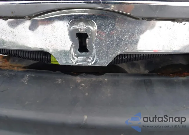 5YJSA1DP8DFP17210: 42195728