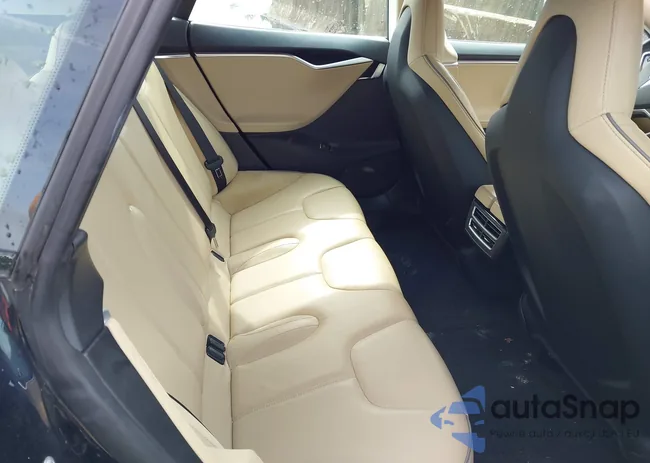 5YJSA1DP8DFP17210: 42195728