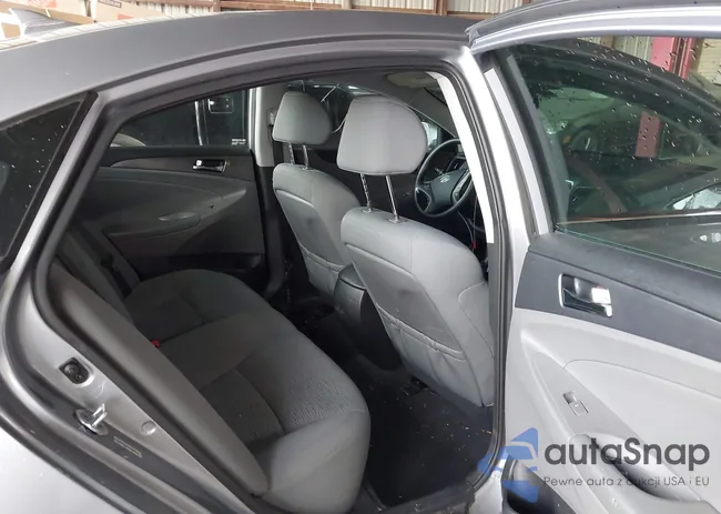 KMHEC4A46EA117178: 42195735