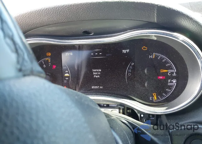 1C4RJFBG6JC204593: 42195757