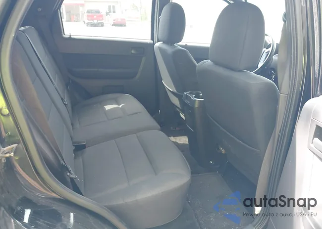 1FMCU9DGXAKD25432: 42195798