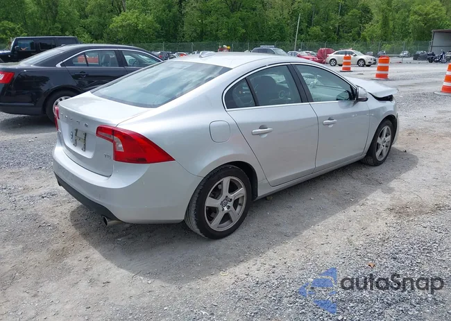 YV1622FS1C2089122: 42195932