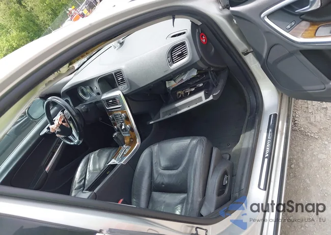 YV1622FS1C2089122: 42195932