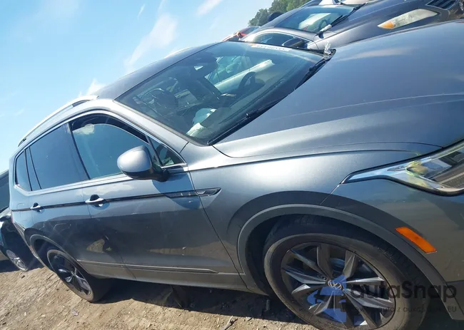 3VV3B7AX0RM049089: 42196445