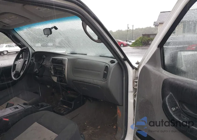 1FTYR45E38PA77789: 42196993