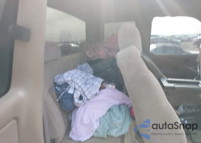 2GCEC19V921141075: 42196045