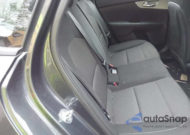 3KPF24AD3RE806366: 42196129