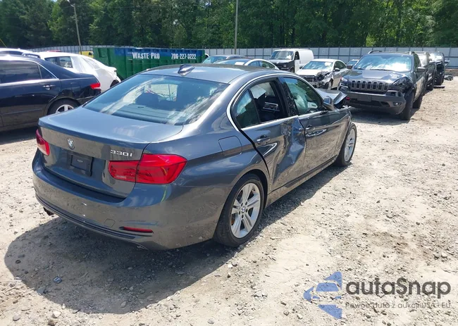 WBA8B9C55JK676715: 42196231