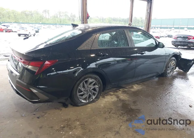 KMHLM4DG5RU720170: 42197829