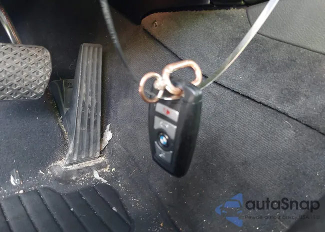 WBAXH5C58DD113587: 42197848