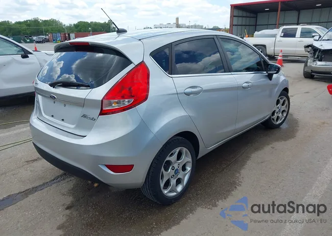 3FADP4FJXCM101140: 42197882