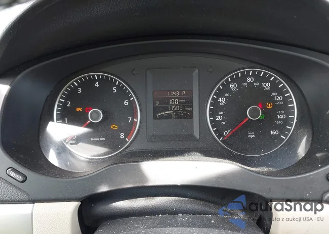 3VWD17AJ9EM220852: 42197886