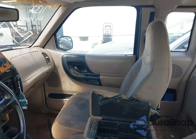 1FTYR14VXYPA96145: 42197132