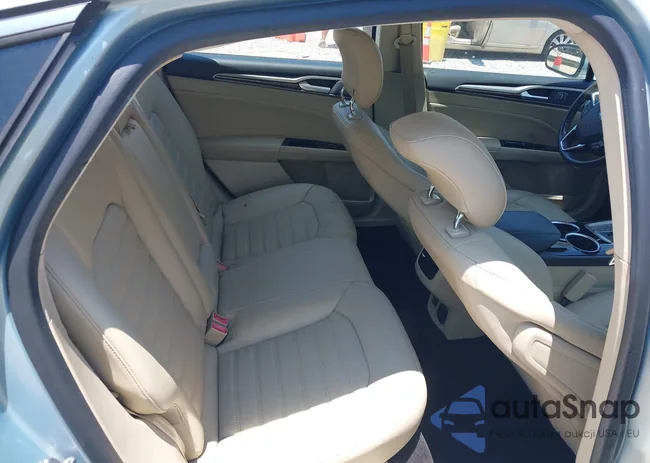 3FA6P0LU4DR259073: 42197143