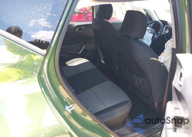 KNDJ33AU6M7133177: 42198444