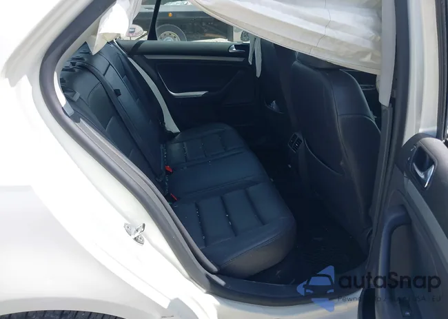 3VWRZ71KX8M192099: 42198564