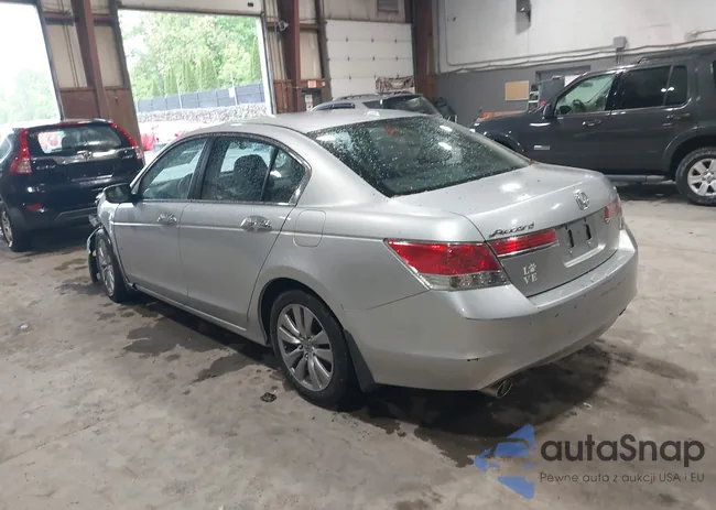 1HGCP3F85CA009624: 42198643