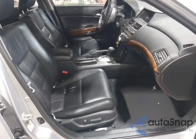 1HGCP3F85CA009624: 42198643