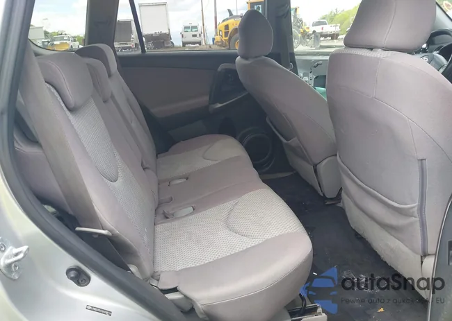 JTMBD33V765028119: 42198680