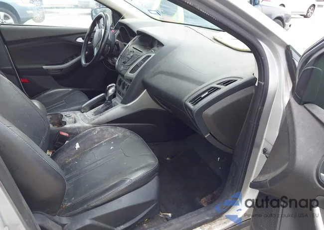 1FADP3F23EL158142: 42198878