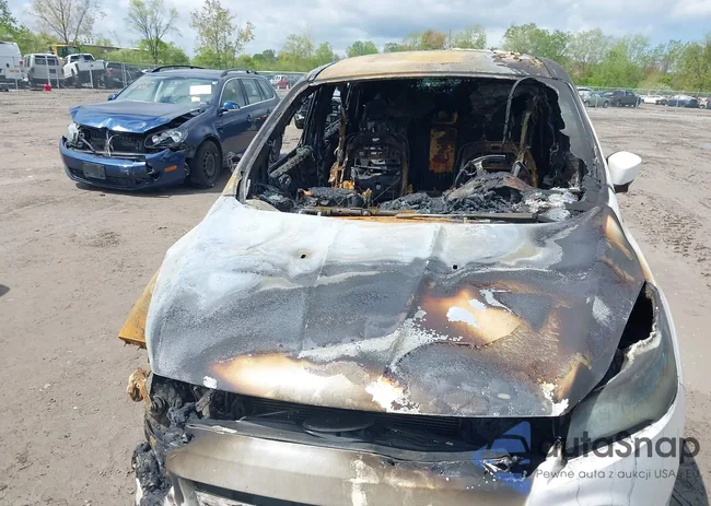 1FMCU0GX9EUC28711: 42198917