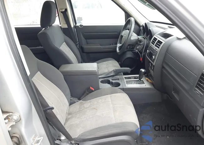 1D8GU28KX7W664576: 42198929