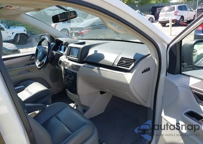 2V4RW3DG3BR717540: 42198036