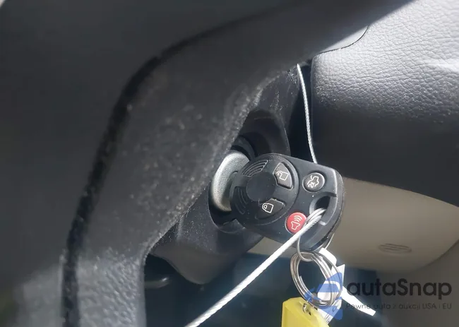 1FADP3F23EL425828: 42198041