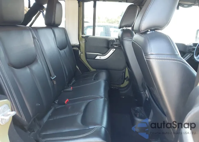 1C4BJWEG8DL557533: 42198215