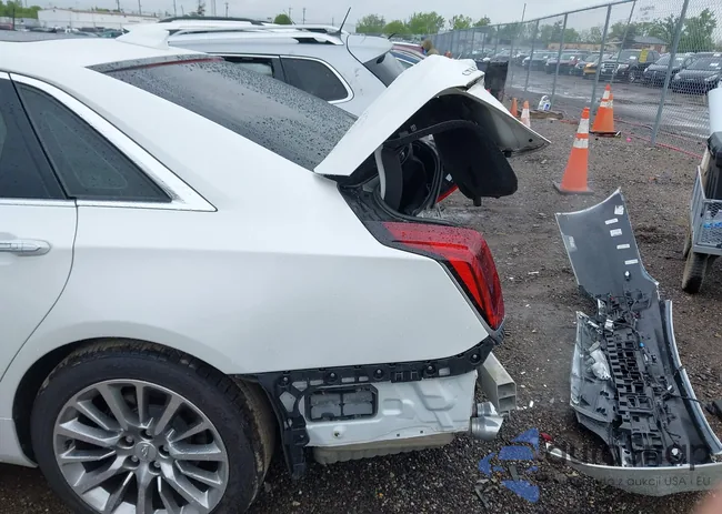 1G6KF5RS1JU144873: 42198352