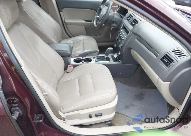 3FAHP0JA6BR257999: 42199423