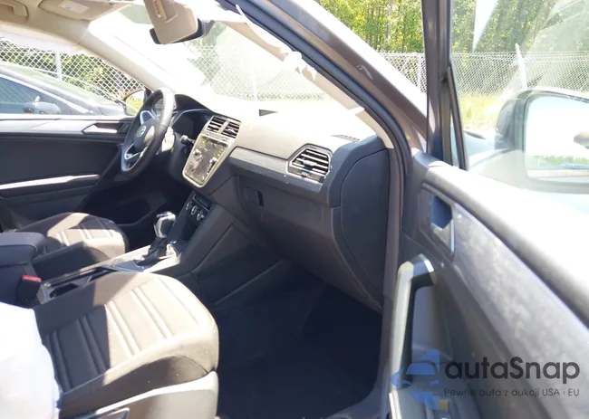 3VVRB7AX5RM142006: 42199560