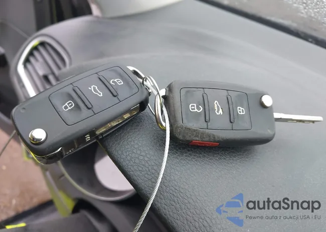 3VWML7AJ7DM640392: 42199561