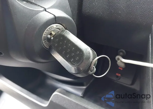 3C6TRVAG5KE505805: 42199708