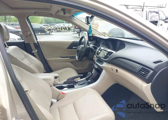 1HGCR2F86DA128367: 42200558