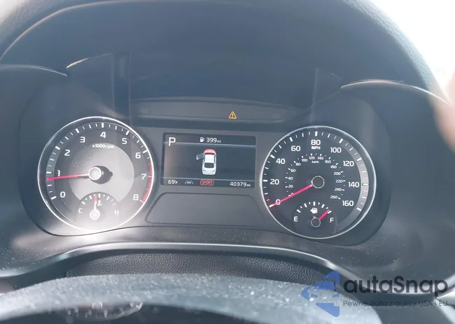 3KPF24AD1PE555862: 42200638