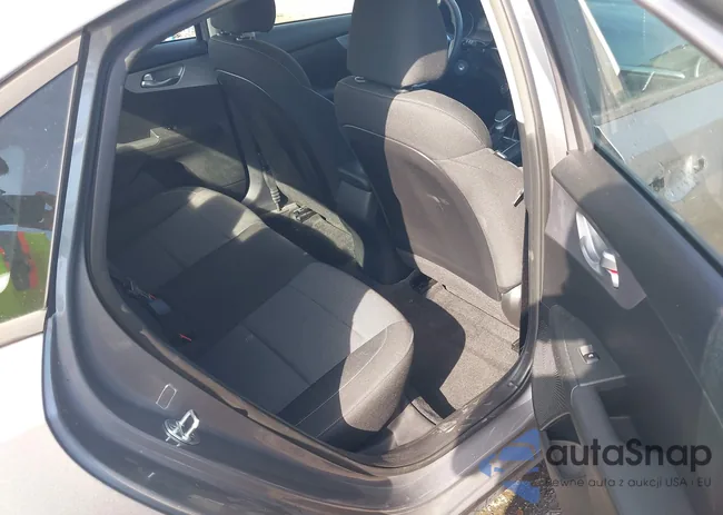 3KPF24AD1PE555862: 42200638