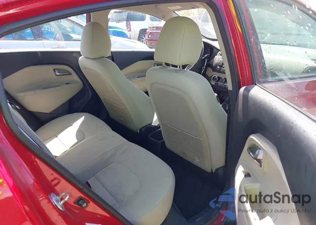 KNADM4A30D6281402: 42200801