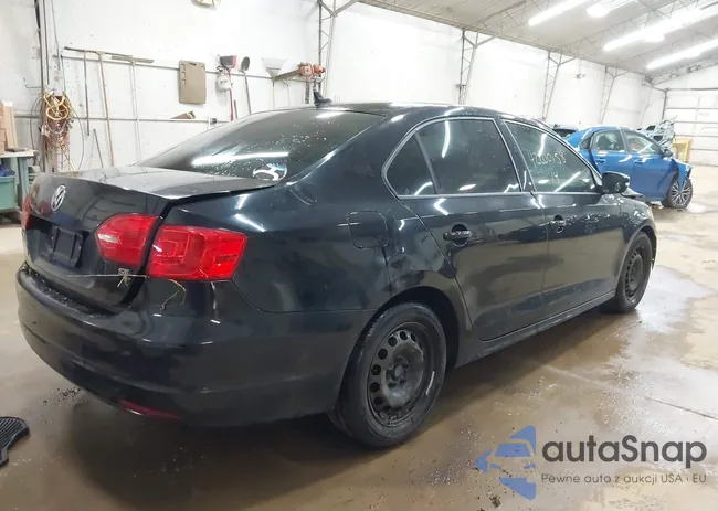 3VWD17AJ1EM274064: 42200158