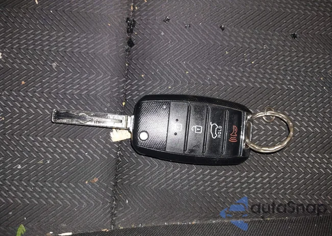 KNDPMCAC5L7755752: 42200329