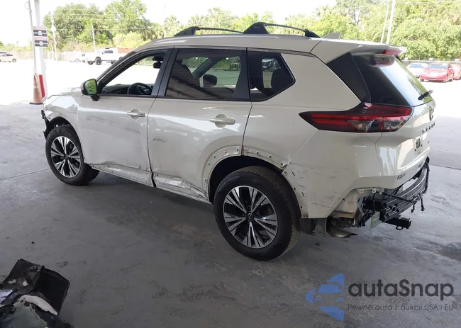 JN8BT3BA6NW042902: 42201609