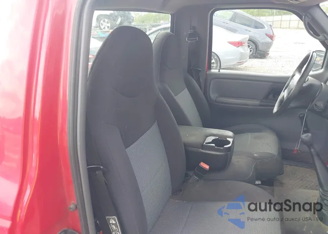 1FTYR10U13TA49437: 42201610